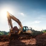 Used XCMG excavator loading and inspection before shipment