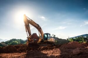 1Used XCMG excavator loading and inspection before shipment